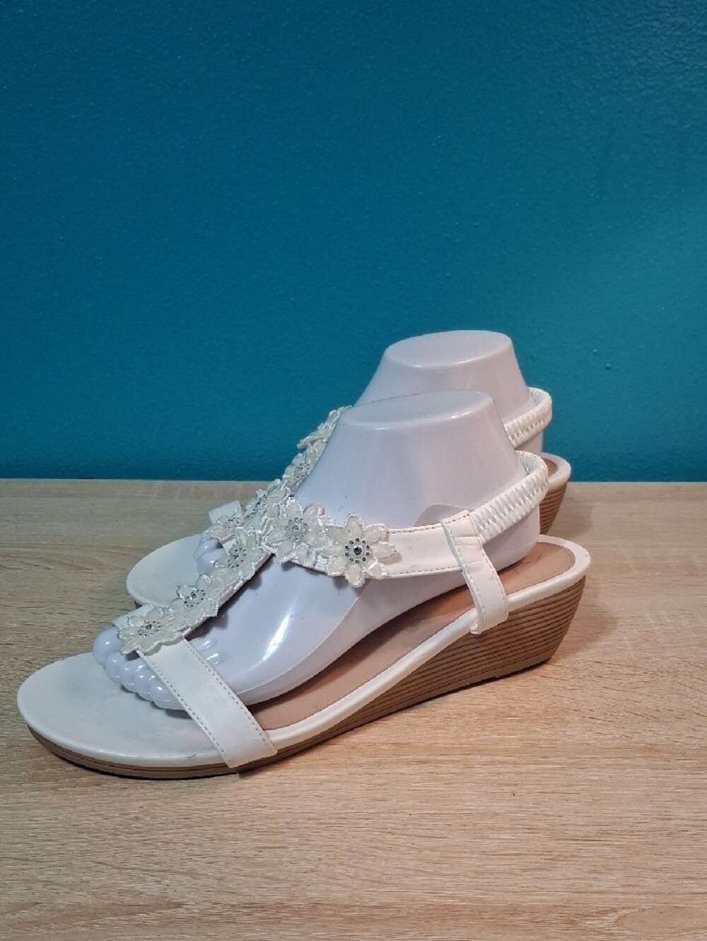 Women's Ivory Floral T-Strap Sandals with Crystal Accents Size 43 - Picture 4 of 9
